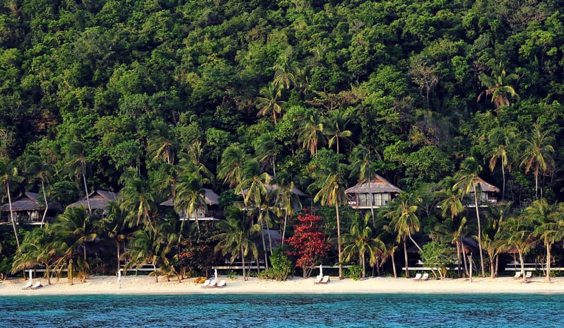 03. Pangulasian Island - Beach and Canopy Villa Facade_001